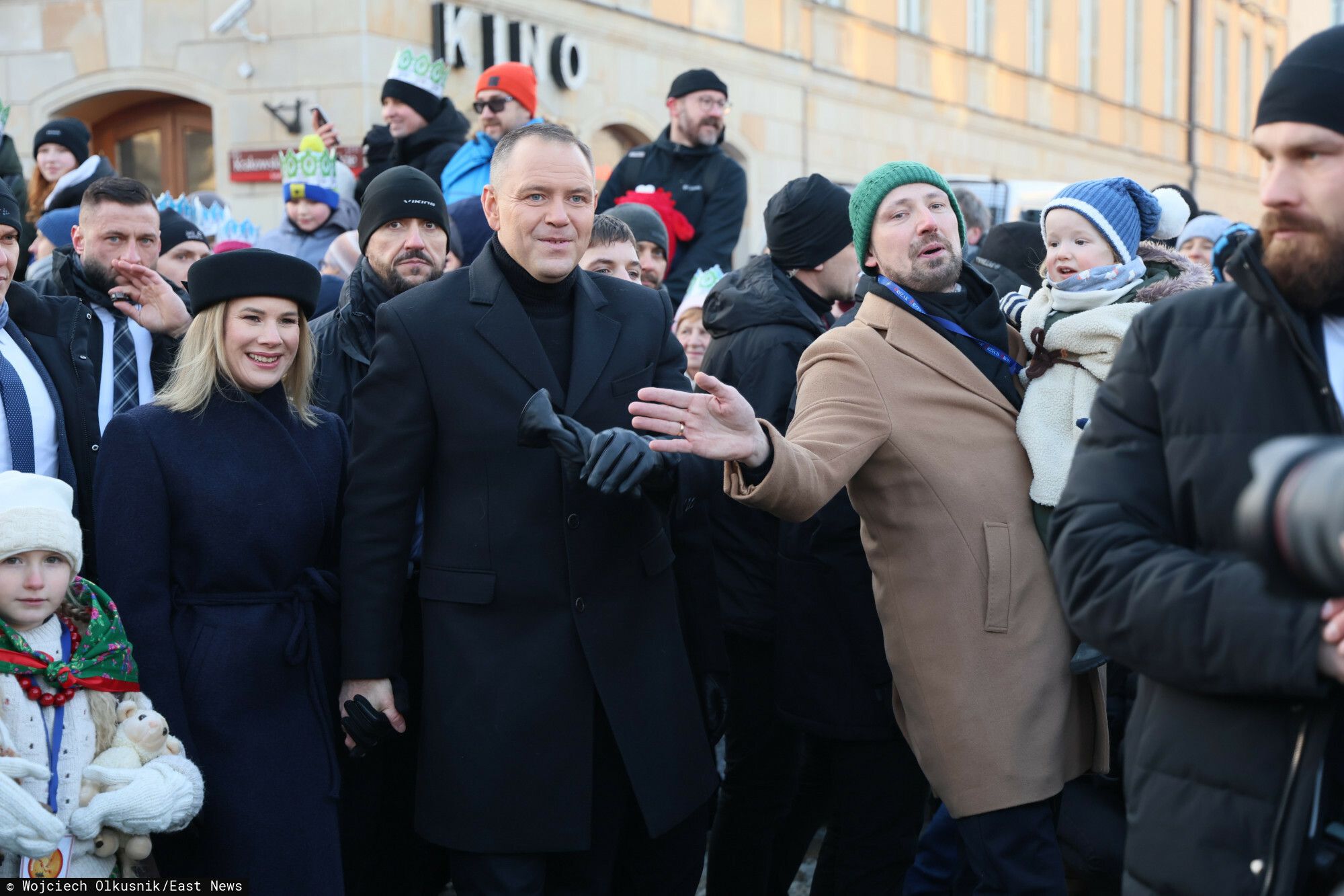 18. Orszak Trzech Króli. Tłumy wyszły na ulice Warszawy. Pojawił się też Nawrocki z żoną