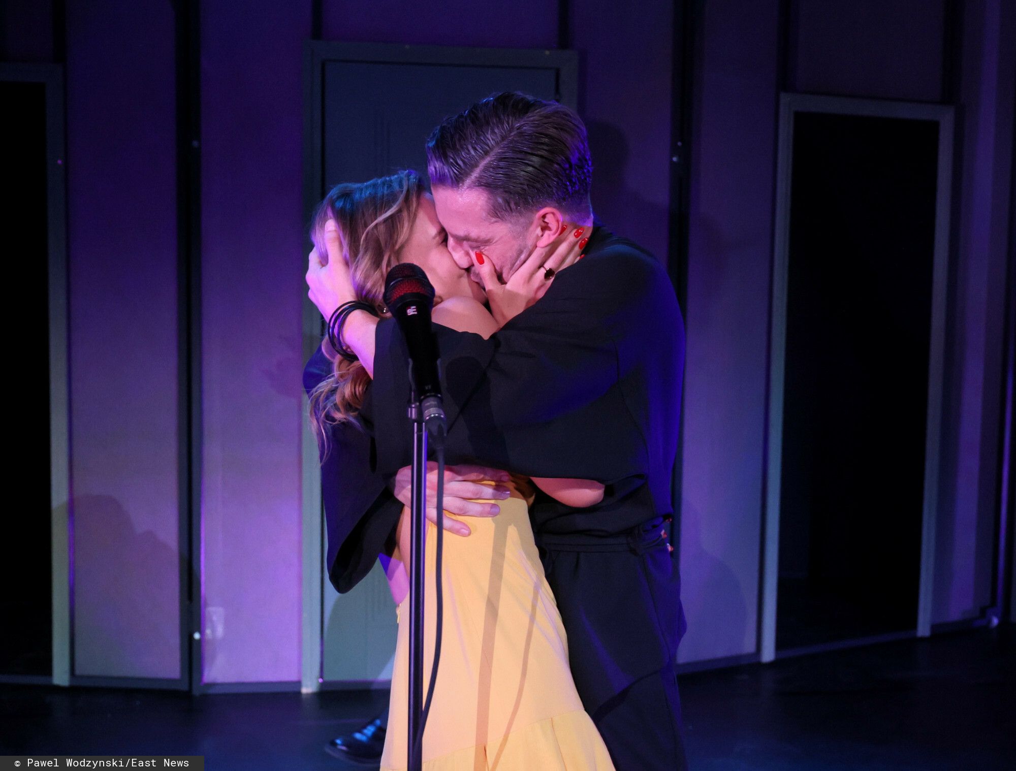 Kaczorowska wywołała falę plotek o ciąży. Pokazała brzuch. Jest czego gratulować