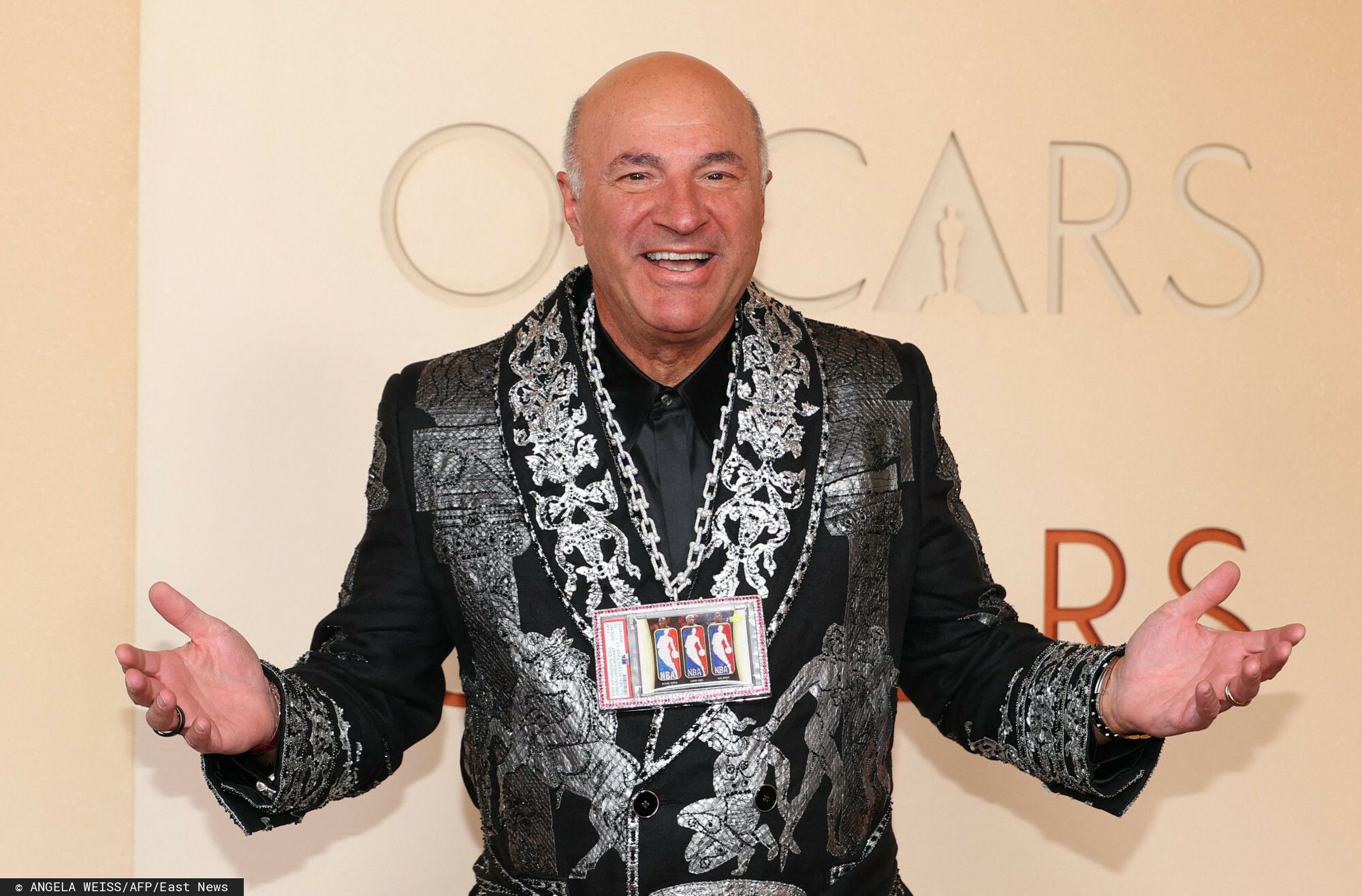 Co on na siebie włożył? Nawet, jak na Oscary to zdecydowanie za dużo 