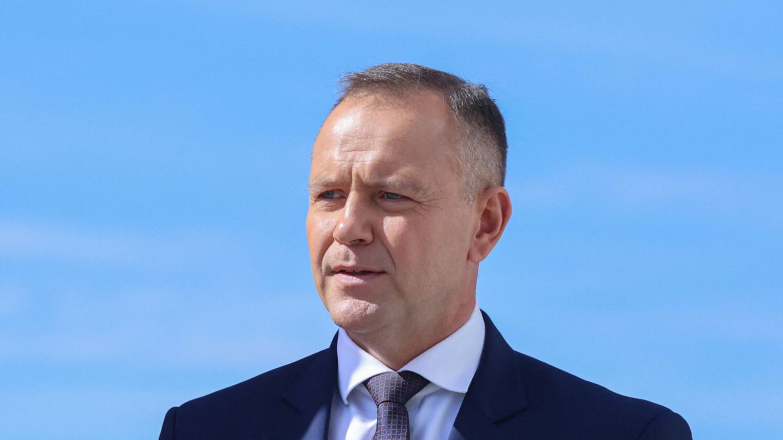 sondaż, Nawrocki, weto