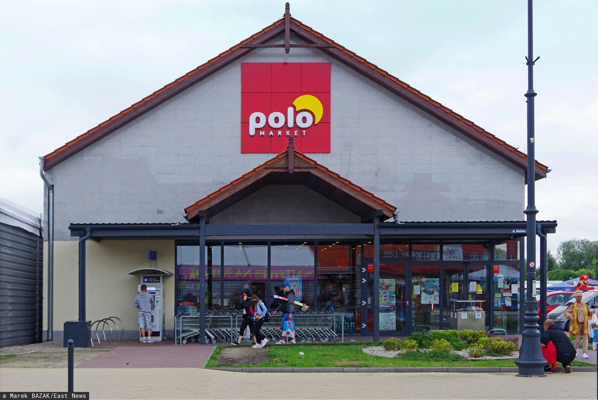 W Polomarkecie brakuje rąk do pracy. Tyle płacą w wakacje, nocleg nad Bałtykiem gratis