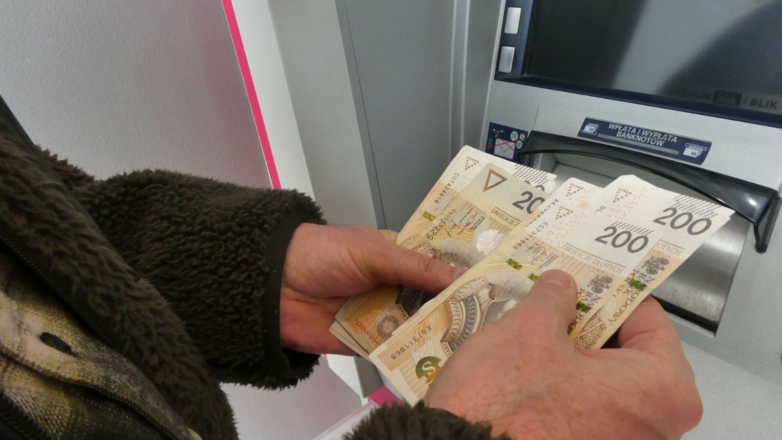 2403 zł dopłaty do pensji. Dla tych, którzy chcą pracować, ale napotykają przeszkody