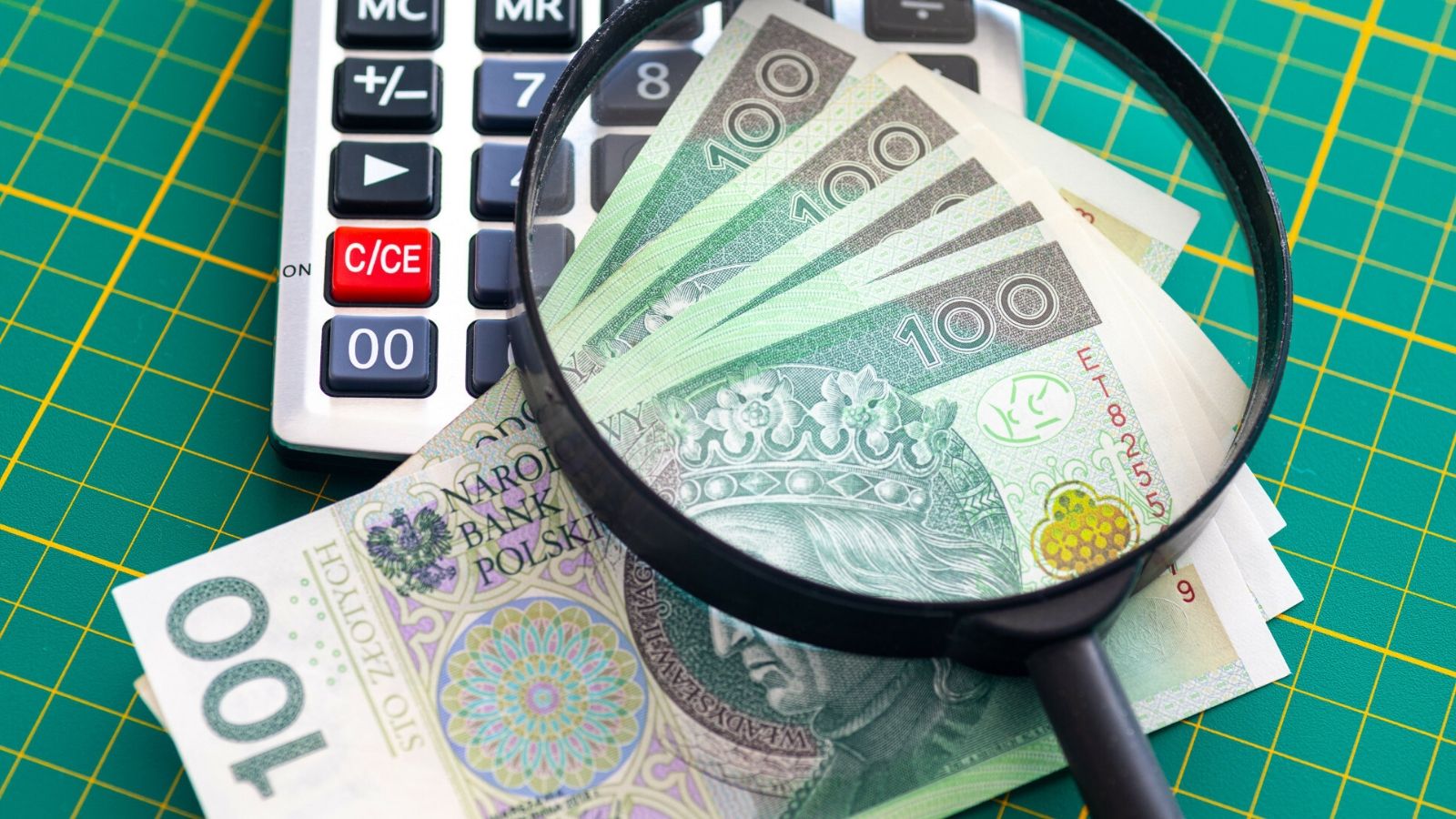 Listonosz zapuka do drzwi i zapłaci więcej niż zwykle. Emeryci czekali na to tygodniami