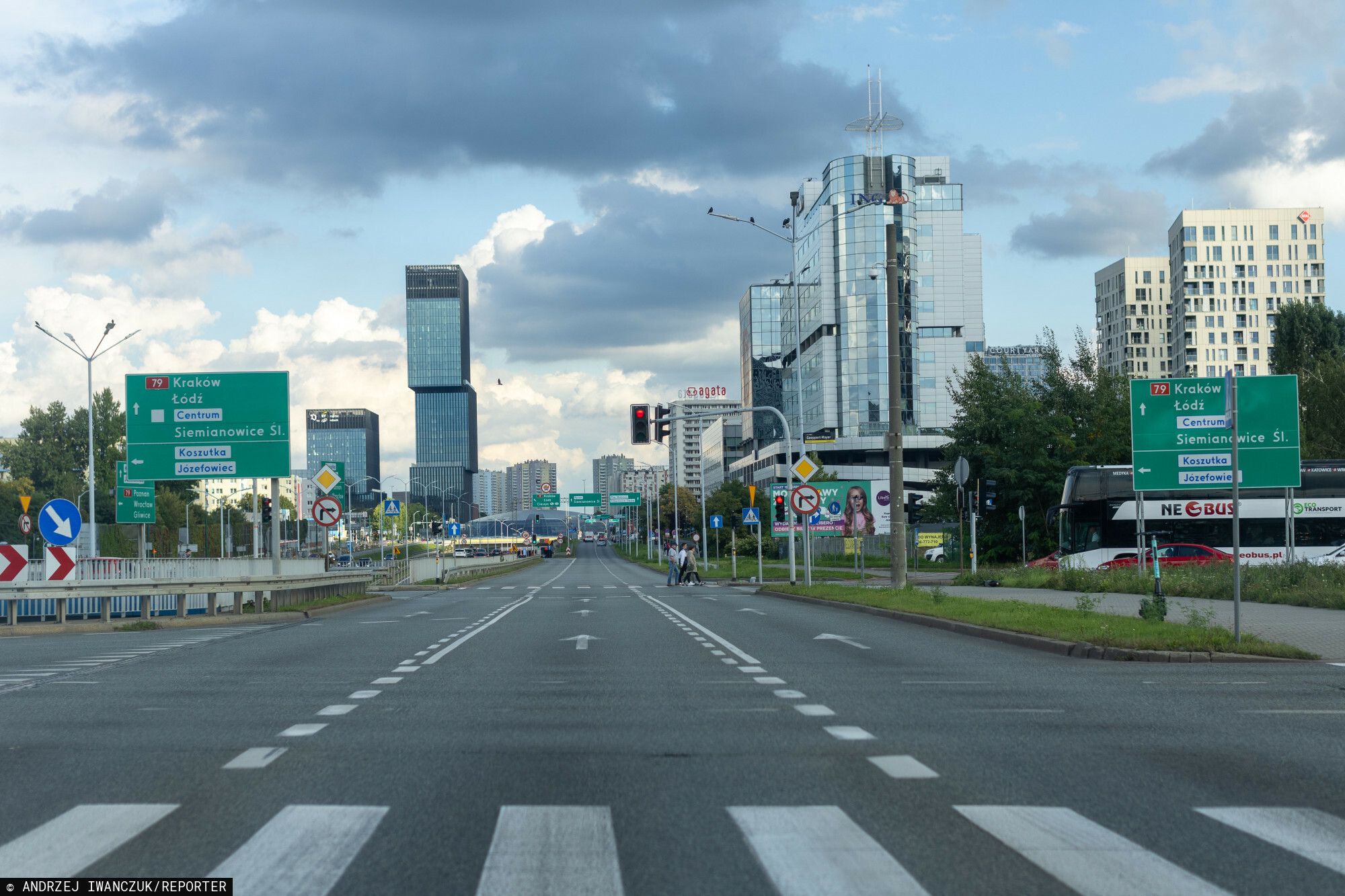 Fala zwolnień zalewa Polskę. W tych branżach i regionach jest najgorzej. Statystyki są zatrważające
