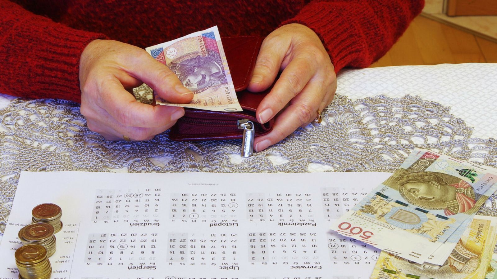 Nowe zasady od 1 maja: więcej pieniędzy i dłuższy urlop. Nie zapomnij o wniosku do ZUS