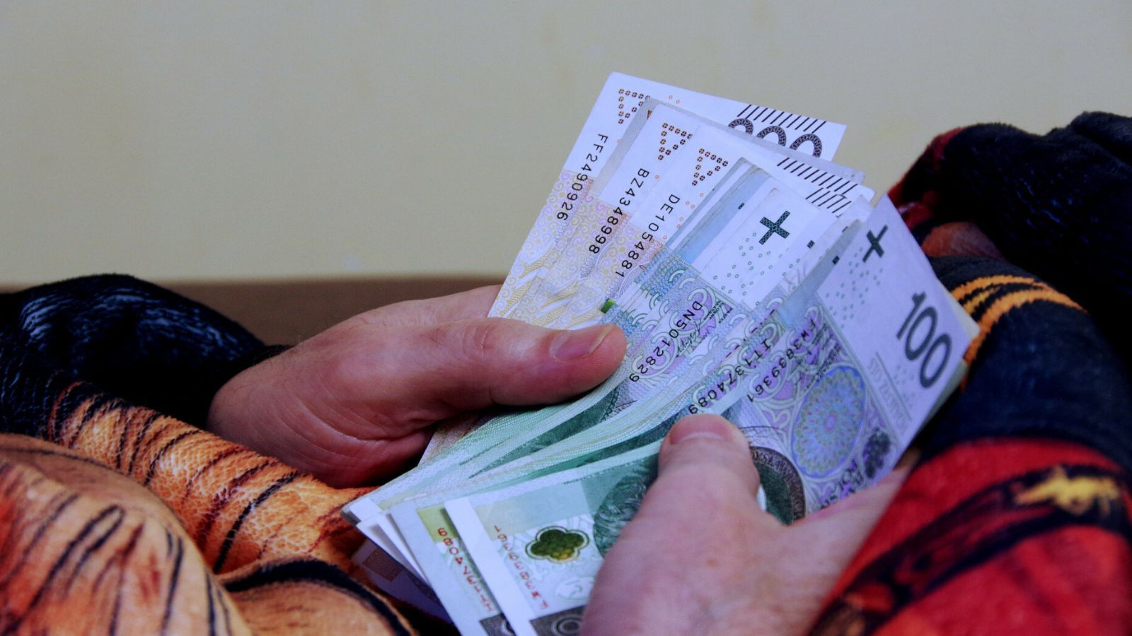 Tyle Polacy powinni odkładać na "czarną godzinę". 50 tysięcy złotych to może być za mało