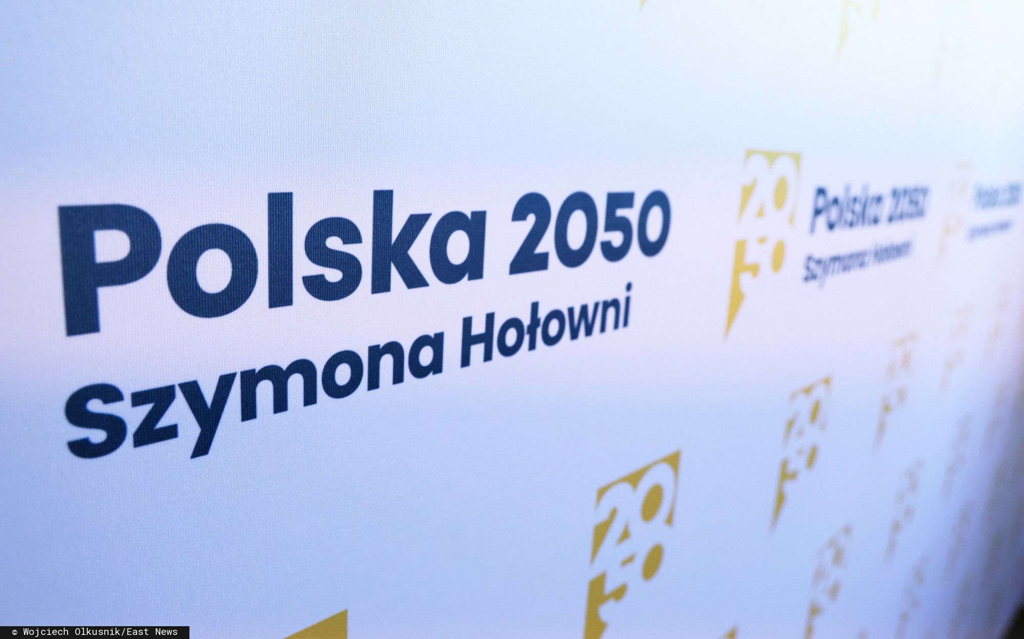 Hołownia w oczach Polaków. Nowy sondaż jak cios prosto w twarz, takich wyników nie było od dawna