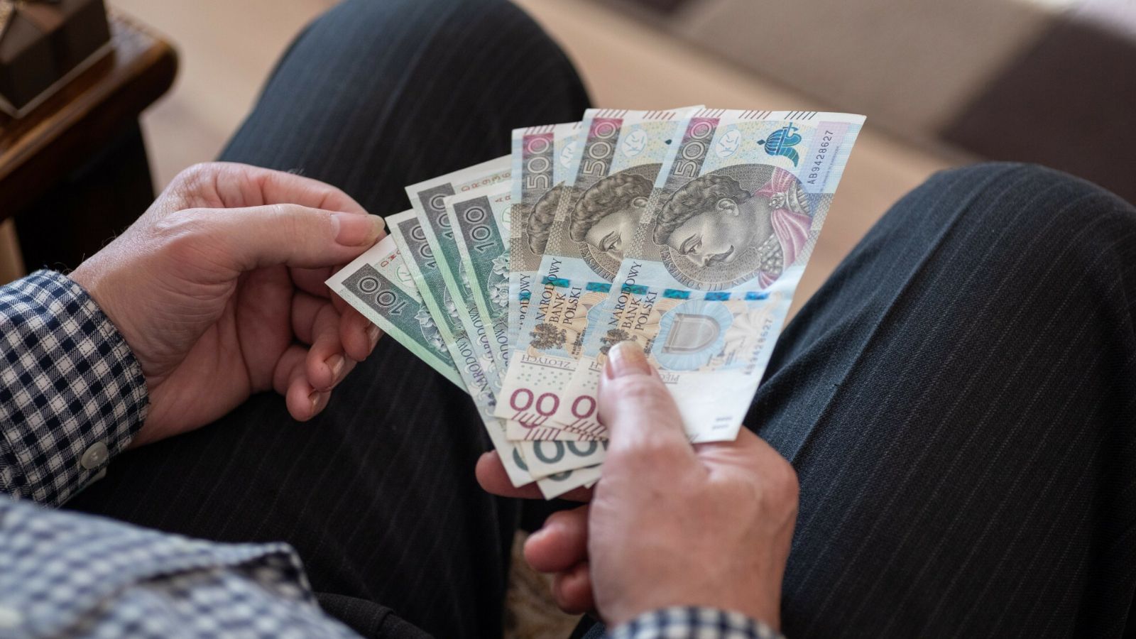 Zmiany w rencie wdowiej, ZUS wypłaci więcej pieniędzy. Jest konkretny termin