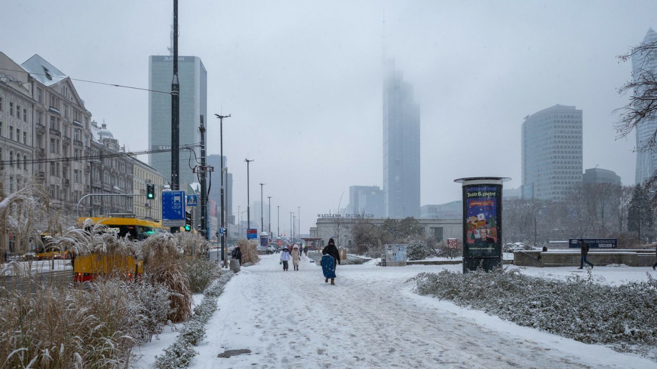 Zima zbliża się do Polski. W tych regionach kraju ma spaść śnieg, padła konkretna data
