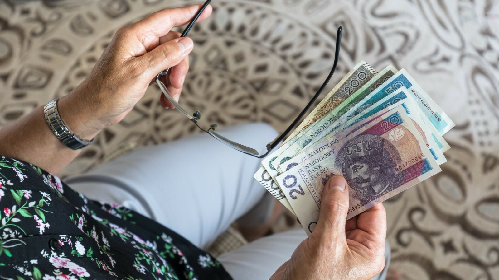 Pieniądze na rentę wdowią mogą zostać zwiększone. Dosypią tym seniorom
