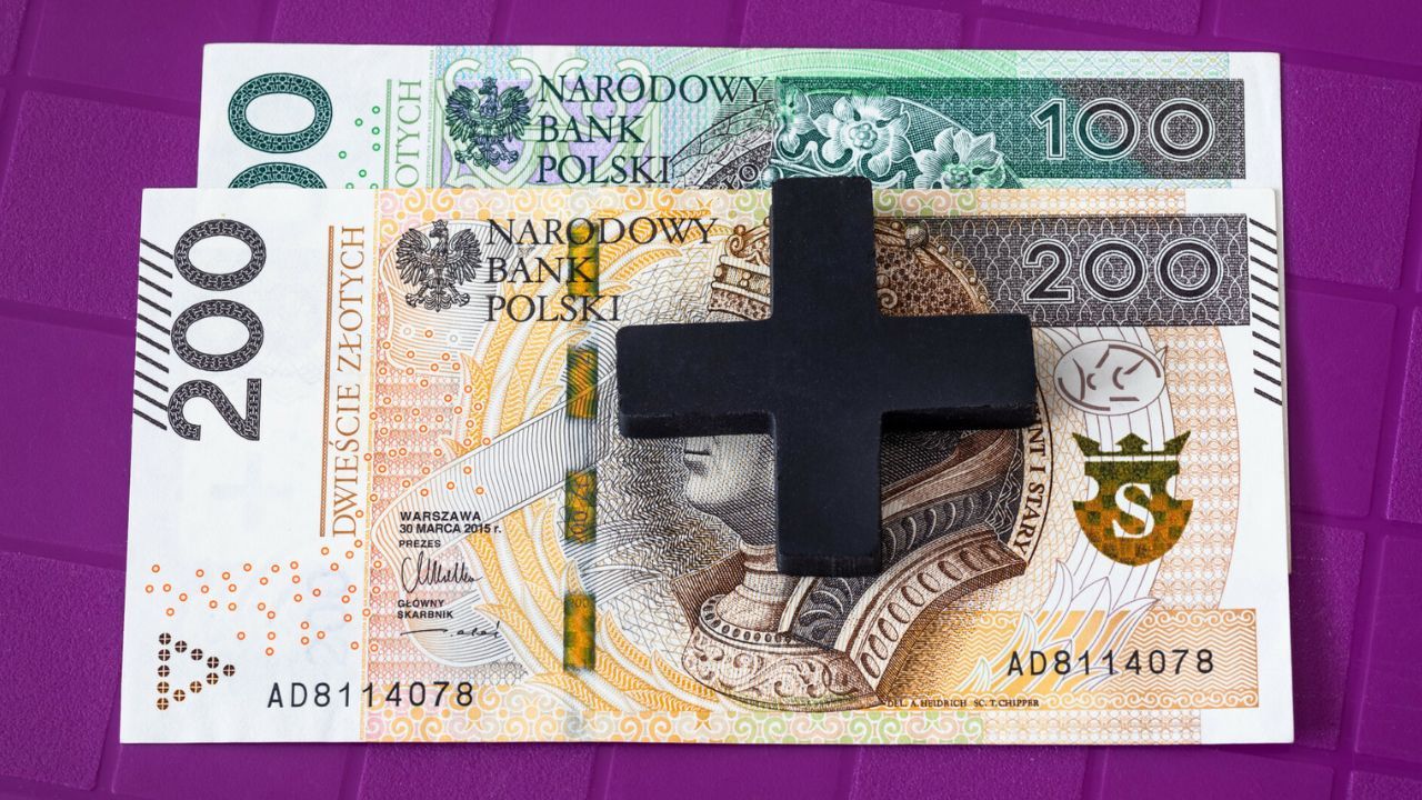 Ostatni dzwonek na złożenie wniosku o 300 plus. Resort rodziny apeluje, Polacy powinni się spieszyć