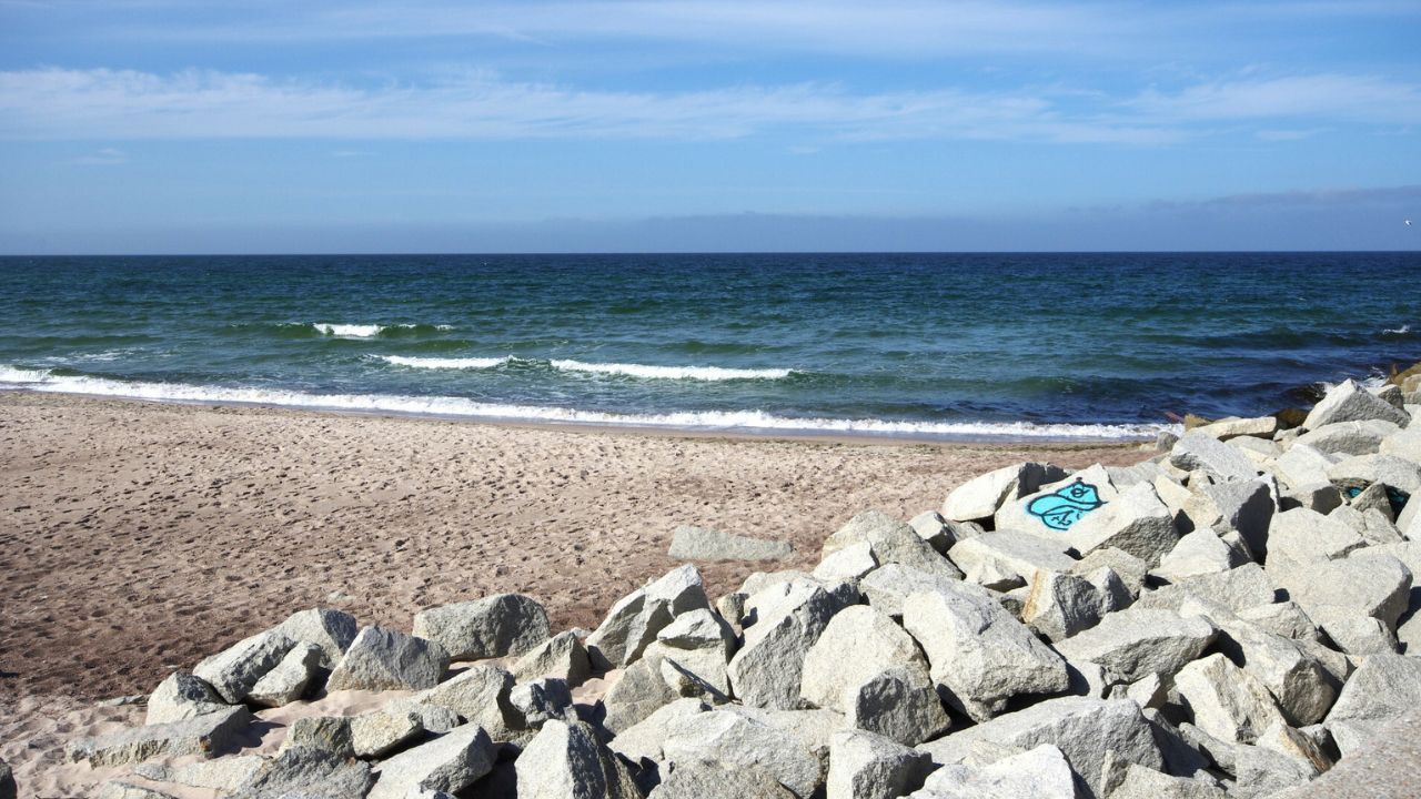 miasto Ustka - port morski, falochron portowy zachodni