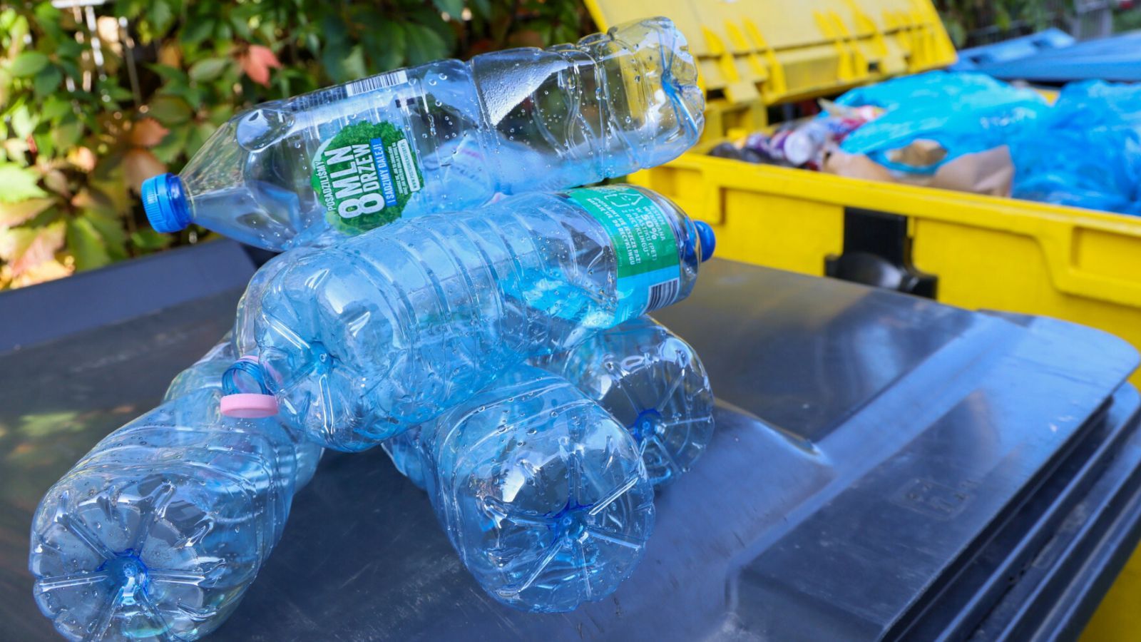 Kaucja za butelki jeszcze wzrośnie? Resort środowiska zabrał głos