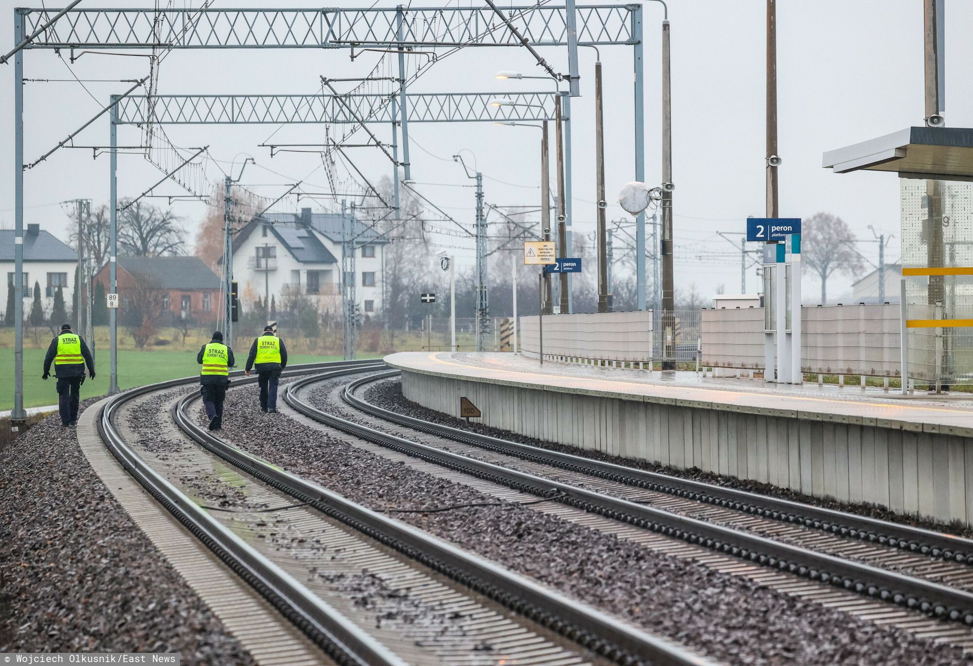 Dywersja na polskich torach, są nowe ustalenia. Wiadomo, na kogo kupiono karty SIM