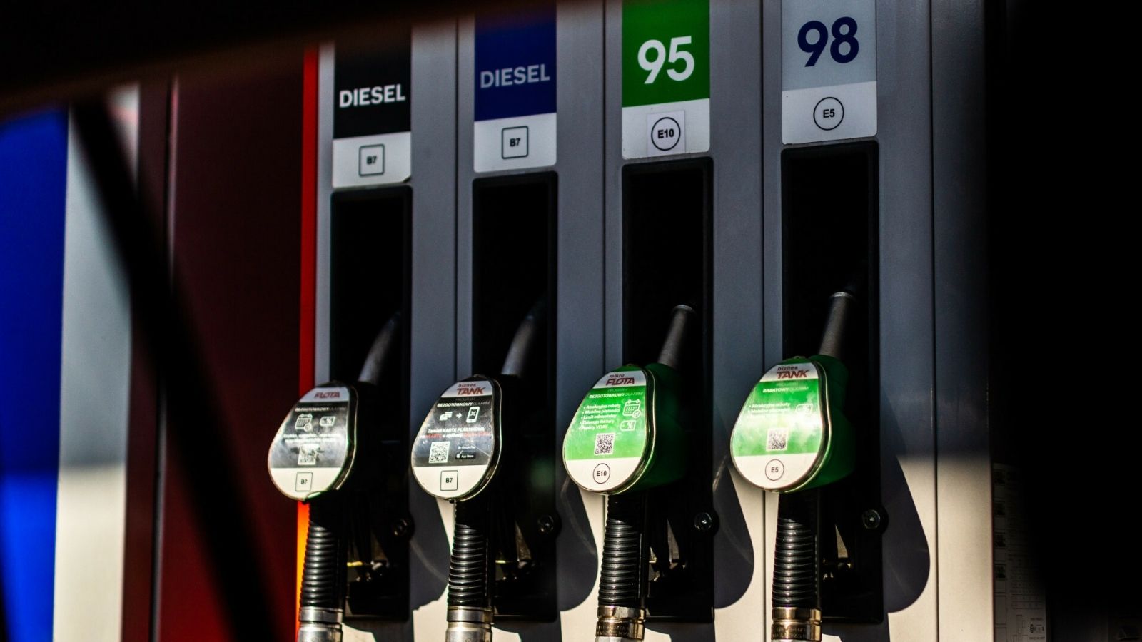 Tusk zabrał głos o cenach paliw w Polsce. Kierowcy mogą być zaskoczeni