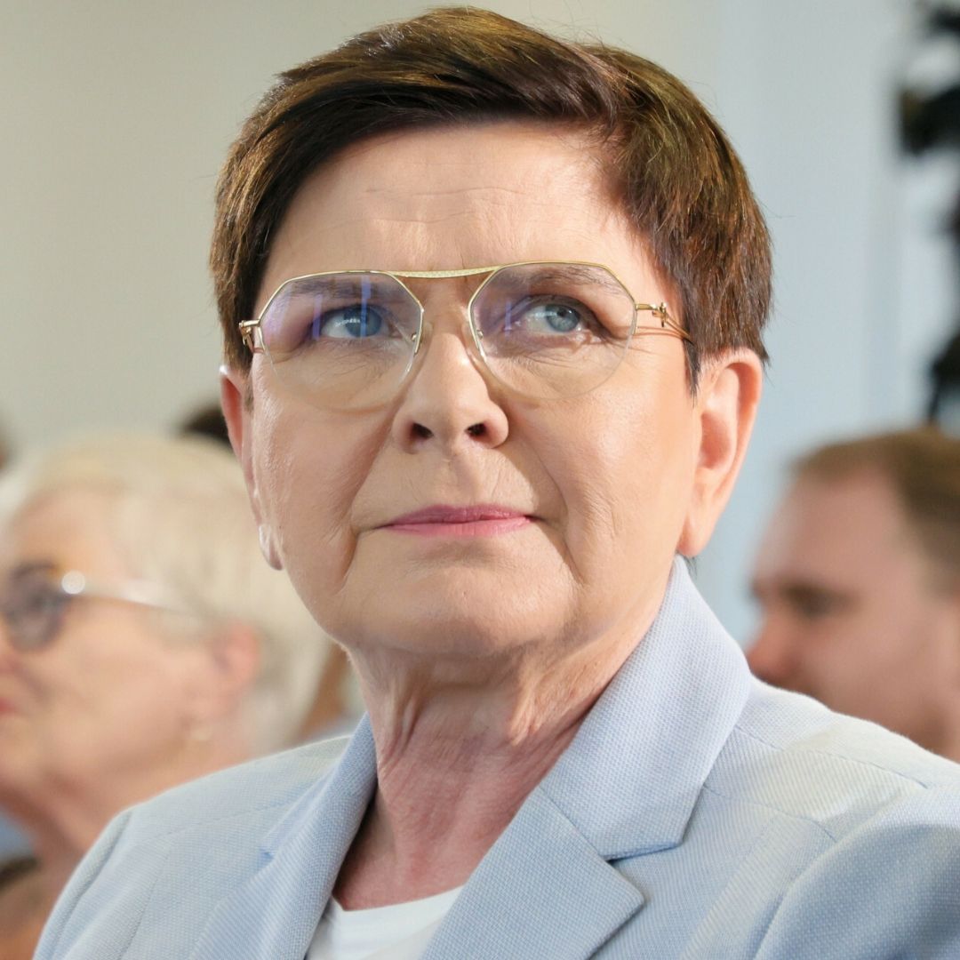 Beata Szydło tak wystroiła się na wystąpienie na Tajwanie. Stylistka wskazuje na karygodny błąd