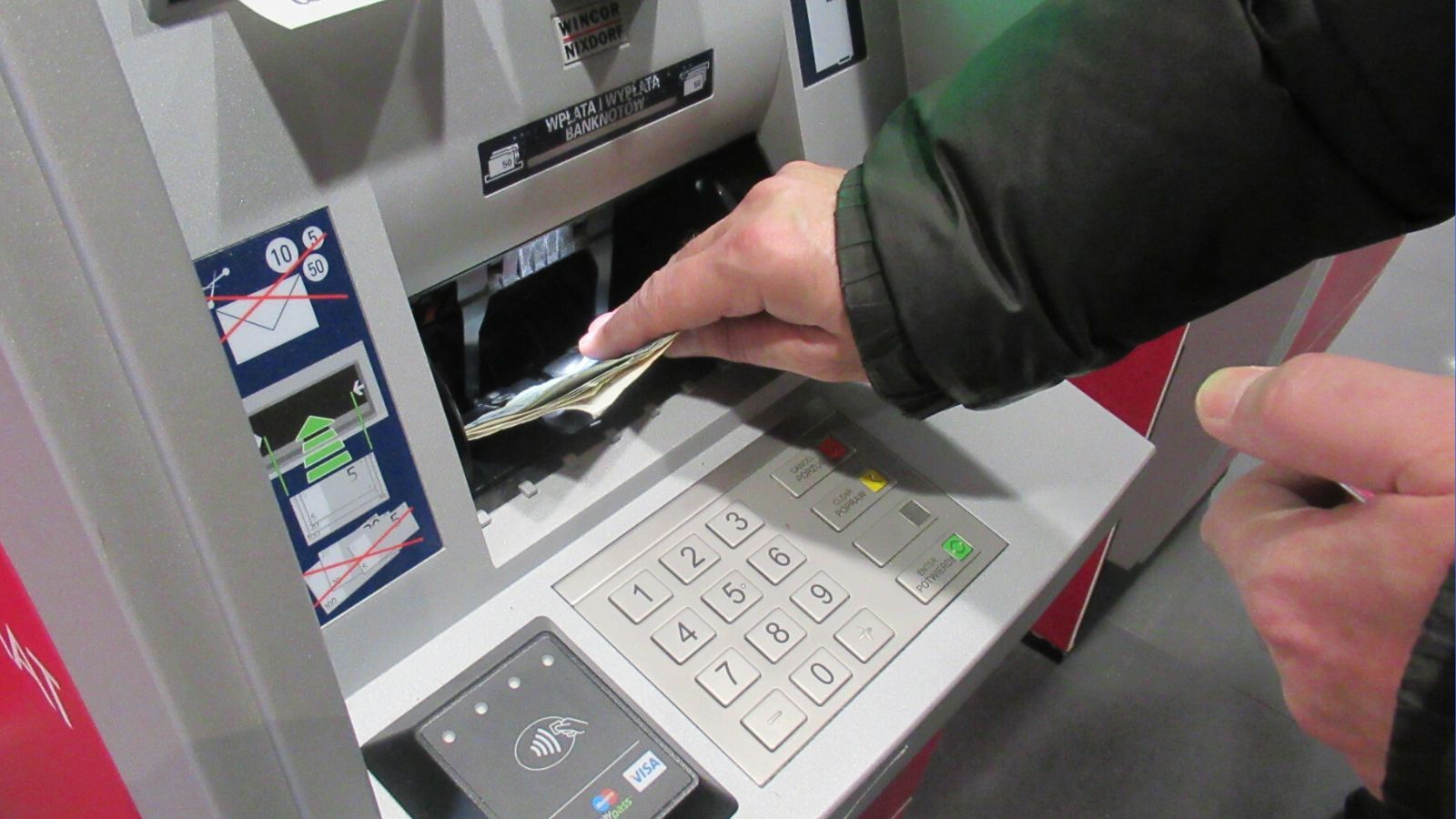 PKO BP wdraża nowe przepisy UE. Tym klientom odetnie dostęp do kont, zacznie się 11 grudnia