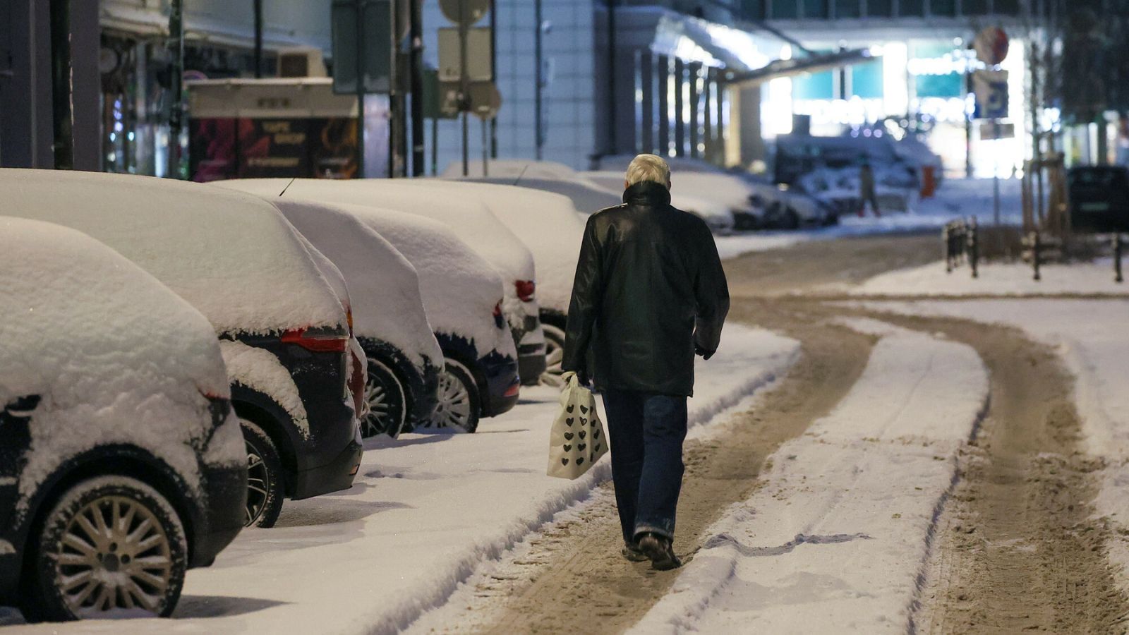 Alerty pogodowe IMGW: Śnieżyce i siarczysty mróz uderzą w Polskę