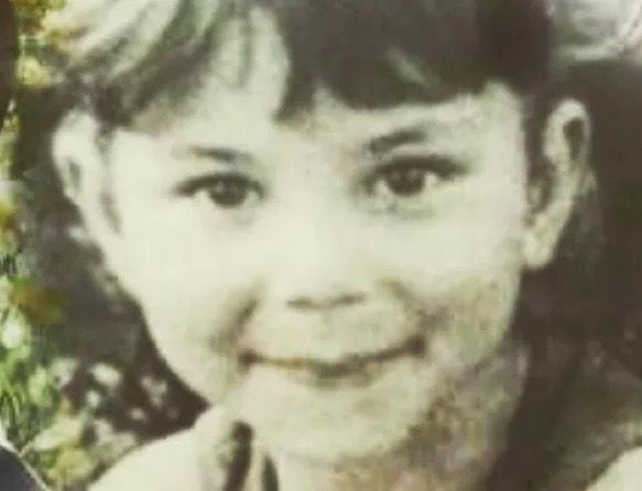 Tak gwiazdy wyglądały w dzieciństwie: Gessler, Szpak, Górniak, Wieniawa, Mucha, Doda, Rozenek... [ZDJĘCIA]