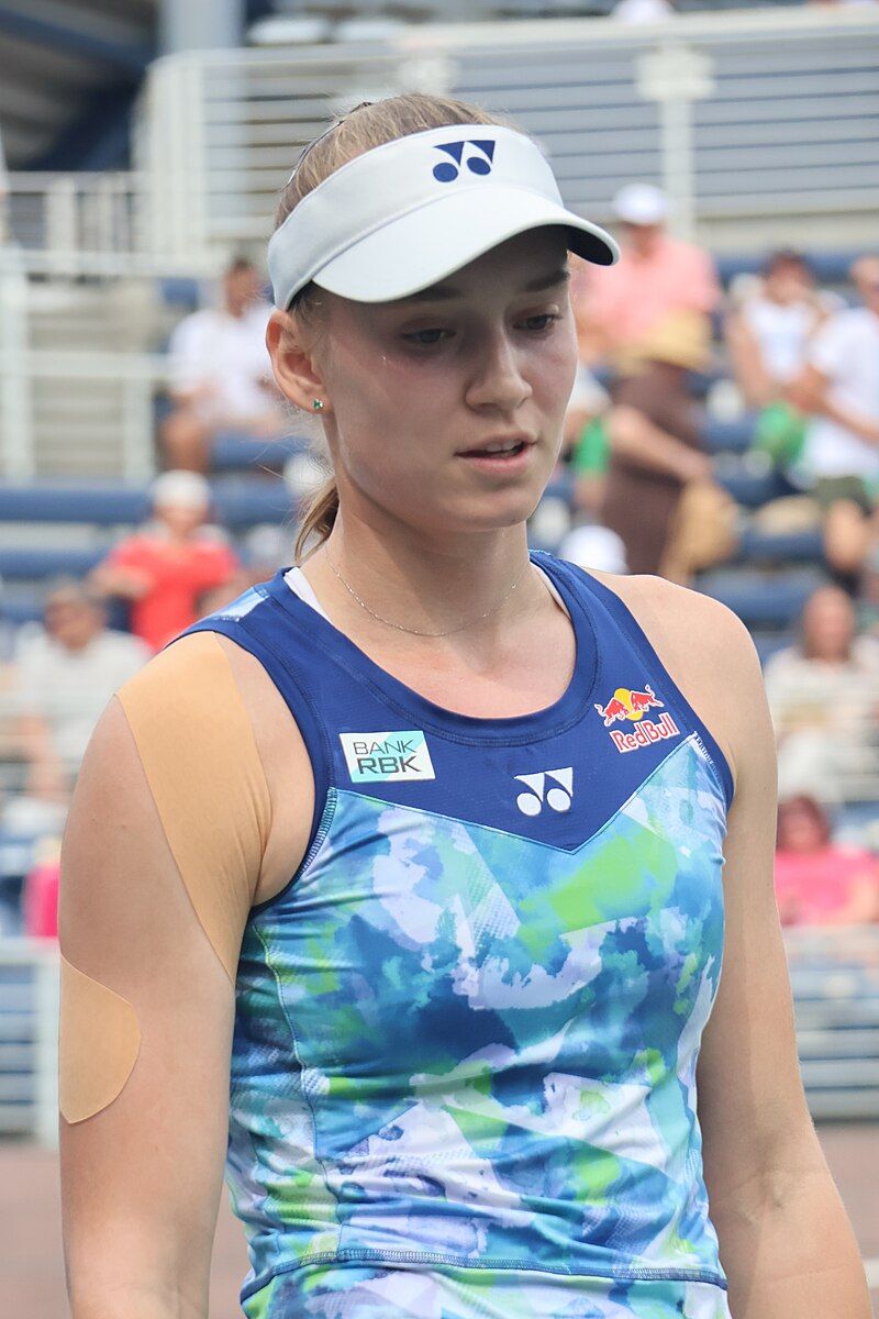 Elena_Rybakina_(2023_US_Open)_13_(cropped).jpg