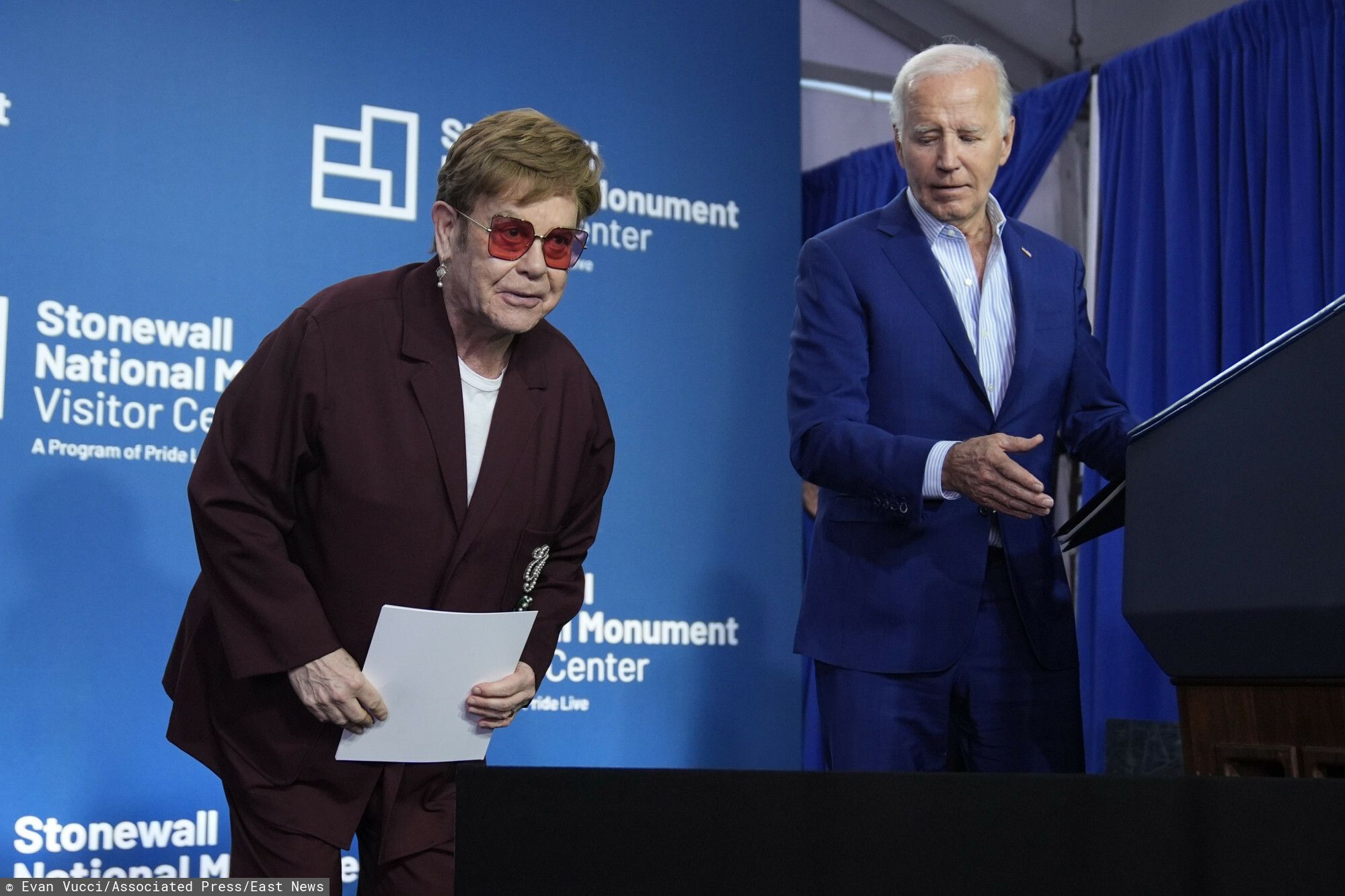 Elton John, East News