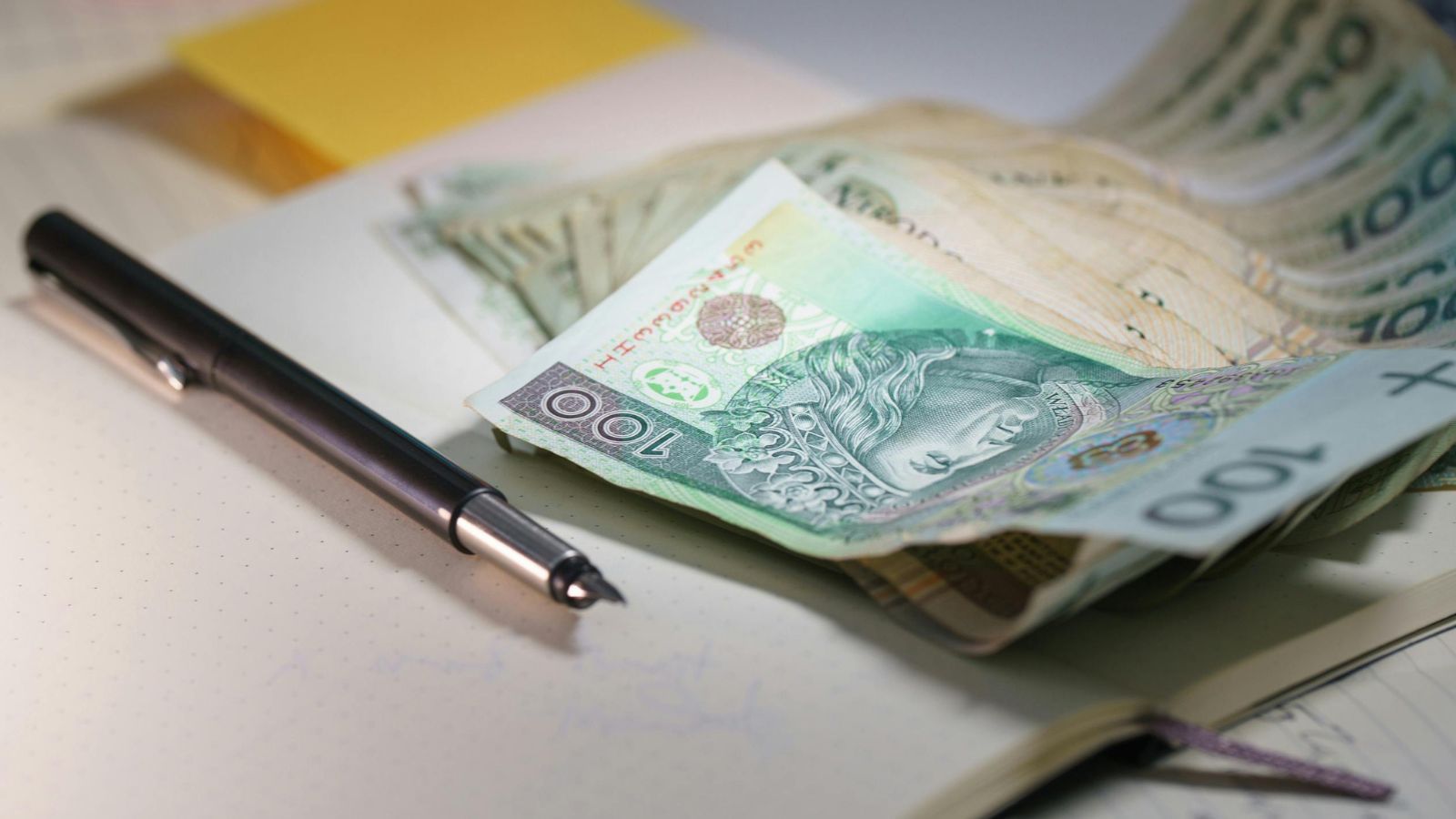 Emerytury wyliczane inaczej od 1 kwietnia. Tym pechowcom ZUS przeleje mniejsze pieniądze