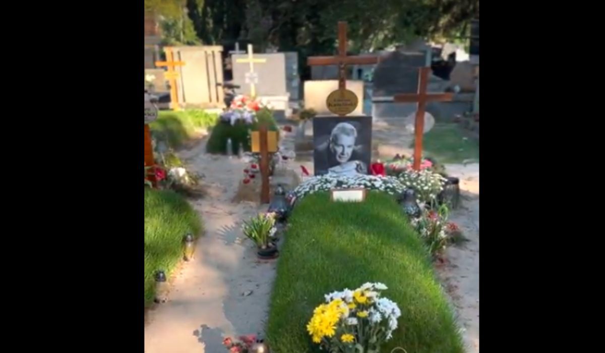 Emilian Kamiński grób 1.jpg
