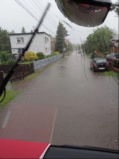 Ulewa zalała nawet mniejsze uliczki