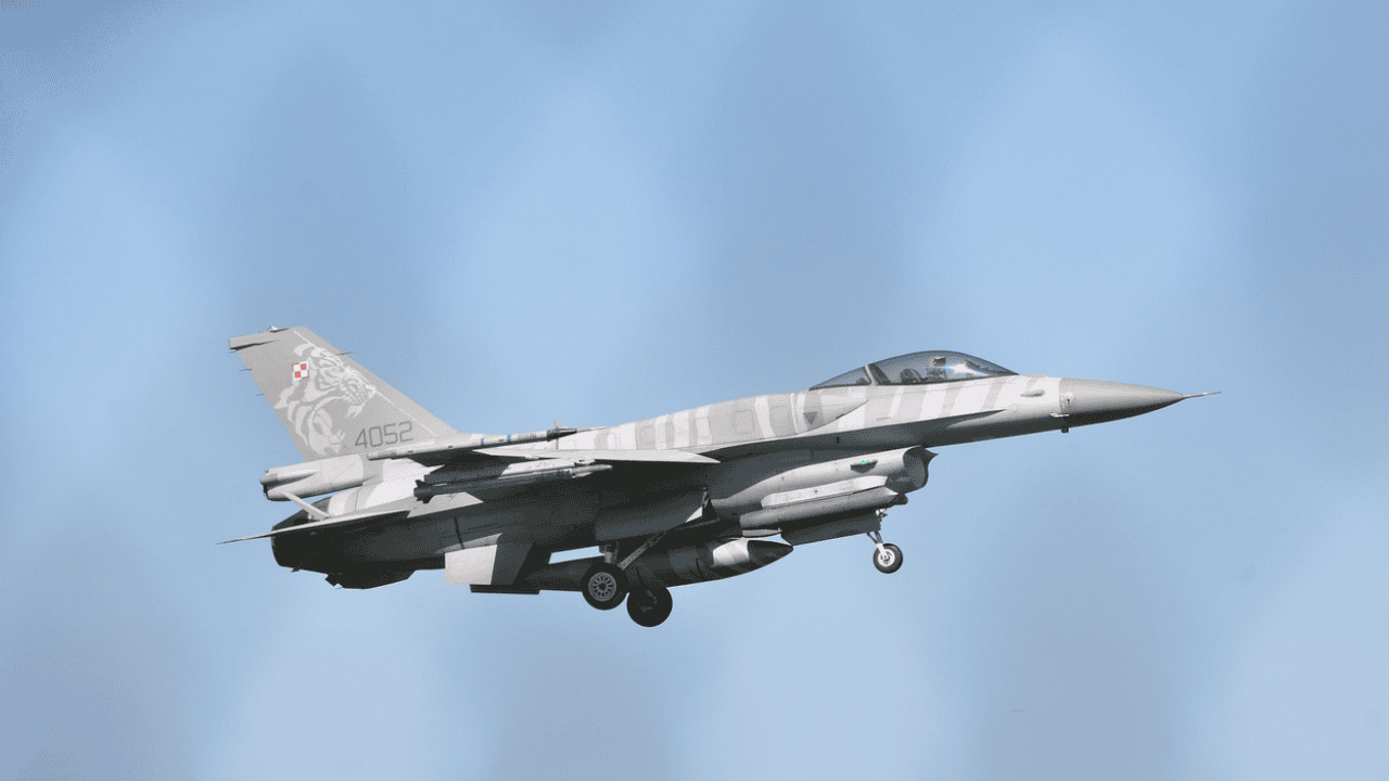 F-16