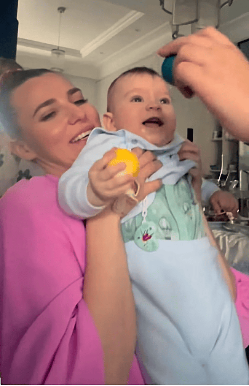 Rodzinne święta Faustyny Martyniuk bez męża. Daniel zniknął z mediów społecznościowych