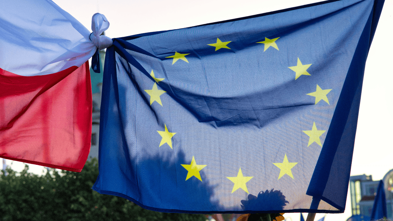 Flaga Polskii i Unii Europejskiej
