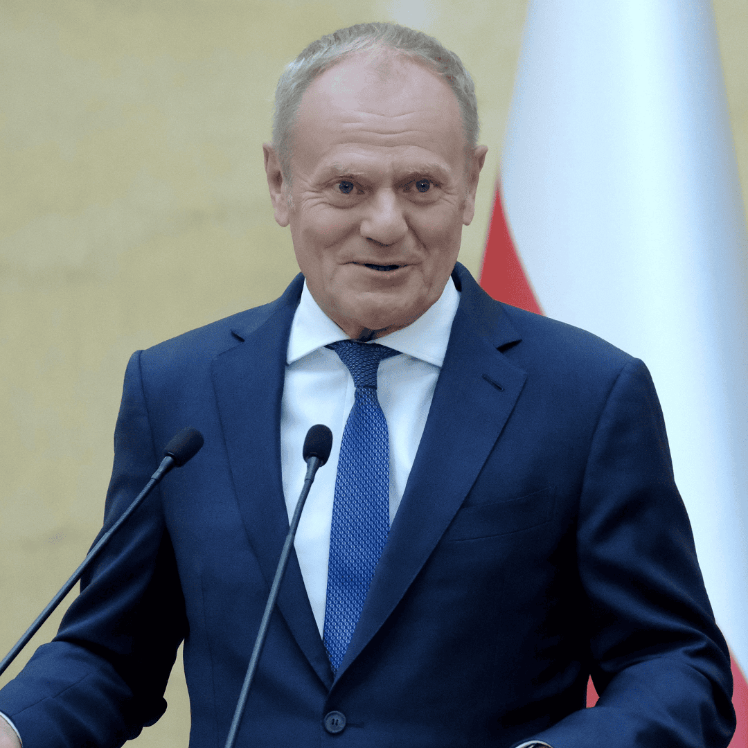 Donald Tusk w sobotę zjawił się pod Belwederem. Zaapelował do Nawrockiego, jest nagranie