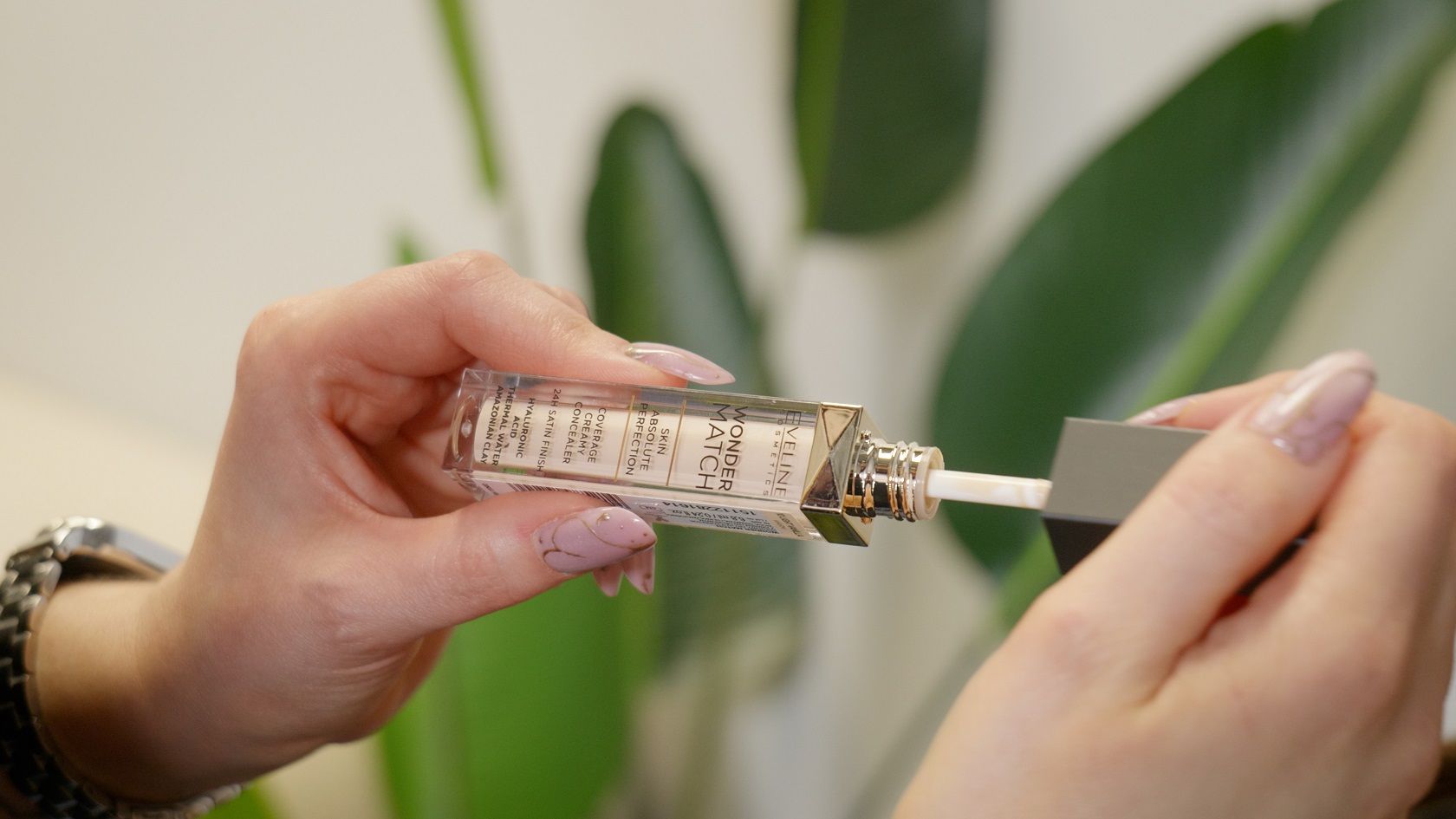 Trwałe i skuteczne produkty do makijażu i pielęgnacji na polskim rynku. Teraz w promocji!