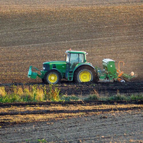 Pomoc dla rolników 2026. Nawet 3 tys. zł na hektar, dopłaty dla hodowców i do kredytów