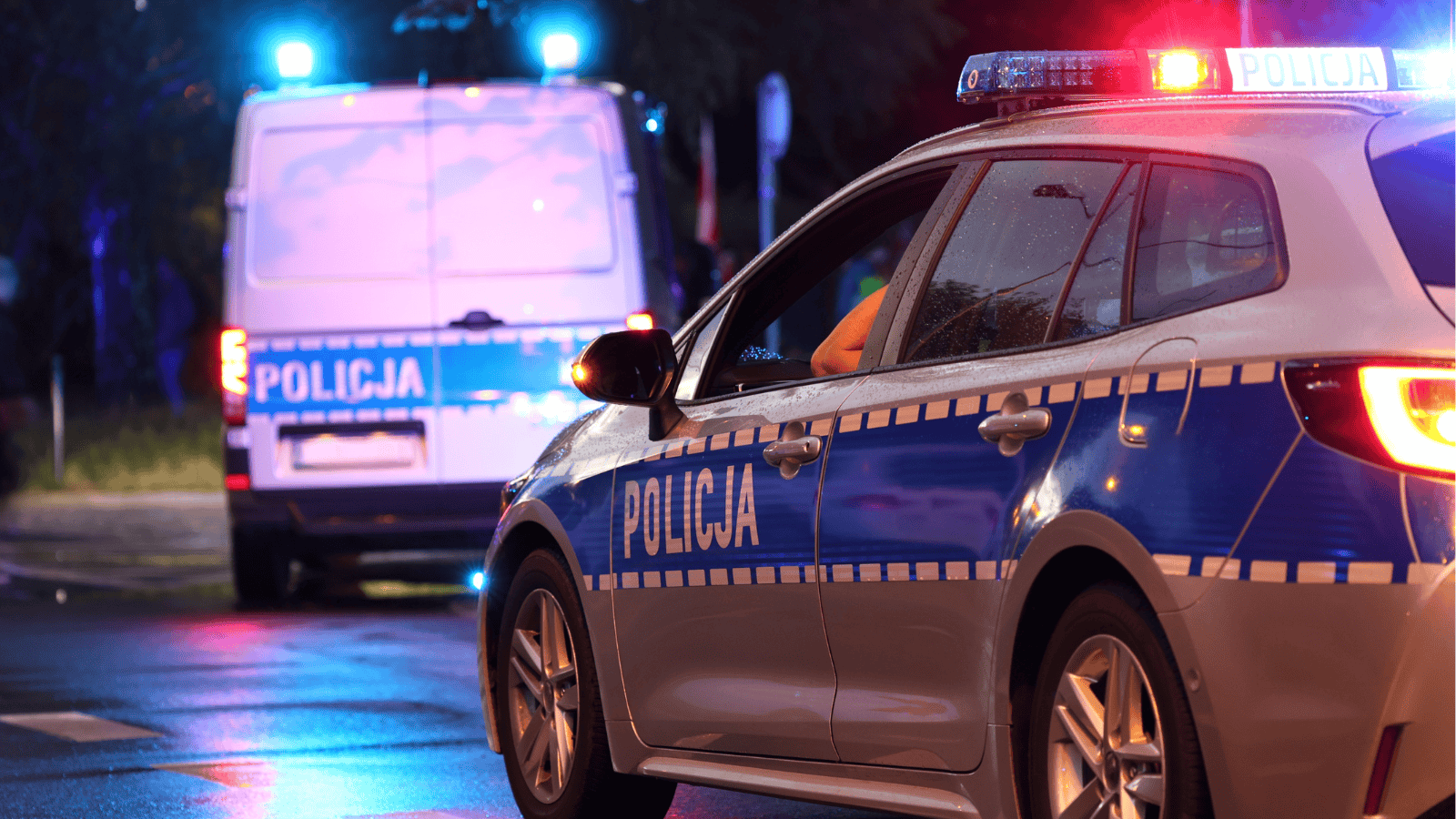 Dantejskie sceny w polskim mieście. Atak na policjantów, nagle padły strzały. W akcji wszystkie służby