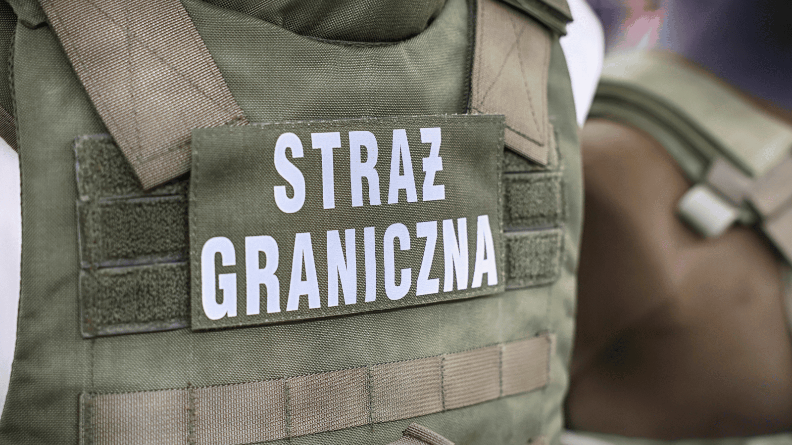 Kosztowny napis na czole. „Głupi żart” 29-latki na warszawskim lotnisku