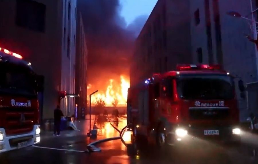 Chiny: Ogromny pożar fabryki. Nie żyje co najmniej 38 osób, doszło do zatrzymań