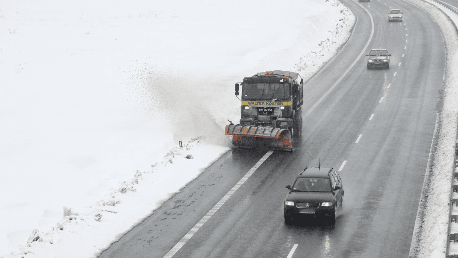 Zima paraliżuje Polskę. Wielka awaria sparaliżowała region, tysiące osób pozbawionych prądu