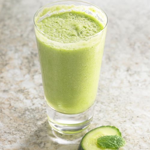 zielone smoothie z ogórkiem Fot. rgbdigital/Getty Images Signature.jpg