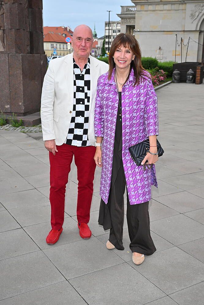 Tłum gwiazd na urodzinach restauracji. Opozda, Wolszczak, Richardson, Senyszyn, Orman