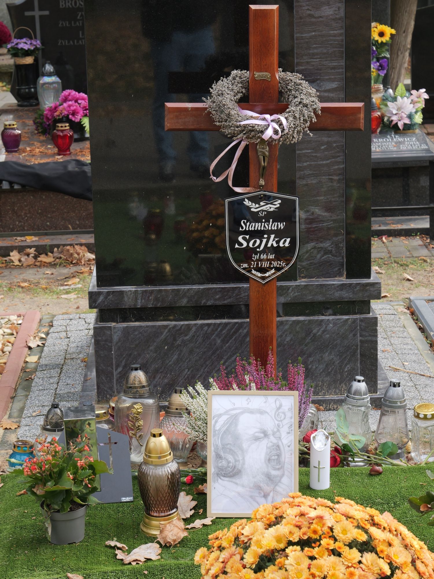 Tak wygląda grób Stanisława Soyki. Ten widok wyciska z oczu łzy