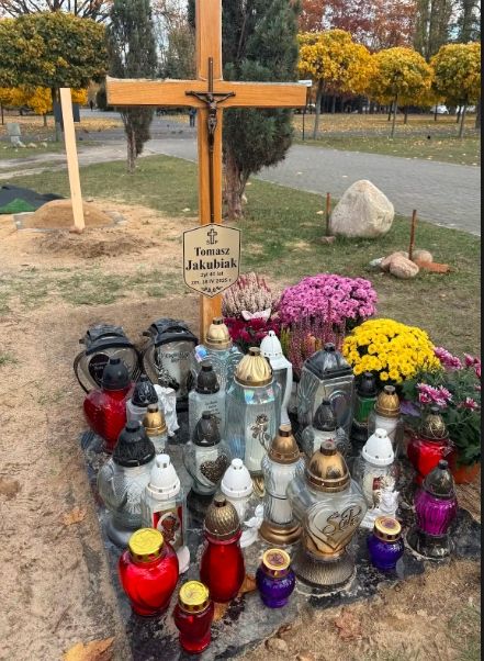 TAK wygląda grób Jakubiaka pół roku po jego śmierci. Widok ten chwyta za serce