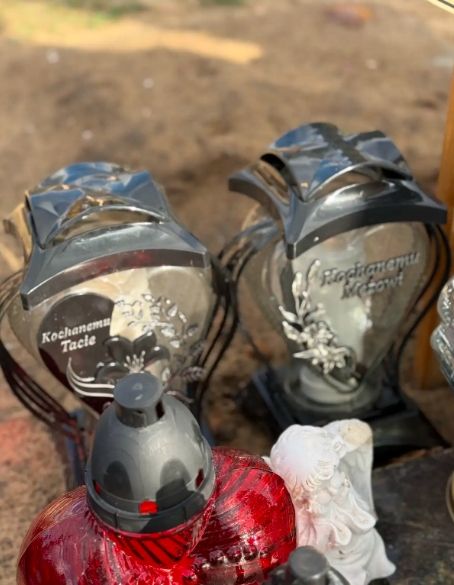 TAK wygląda grób Jakubiaka pół roku po jego śmierci. Widok ten chwyta za serce