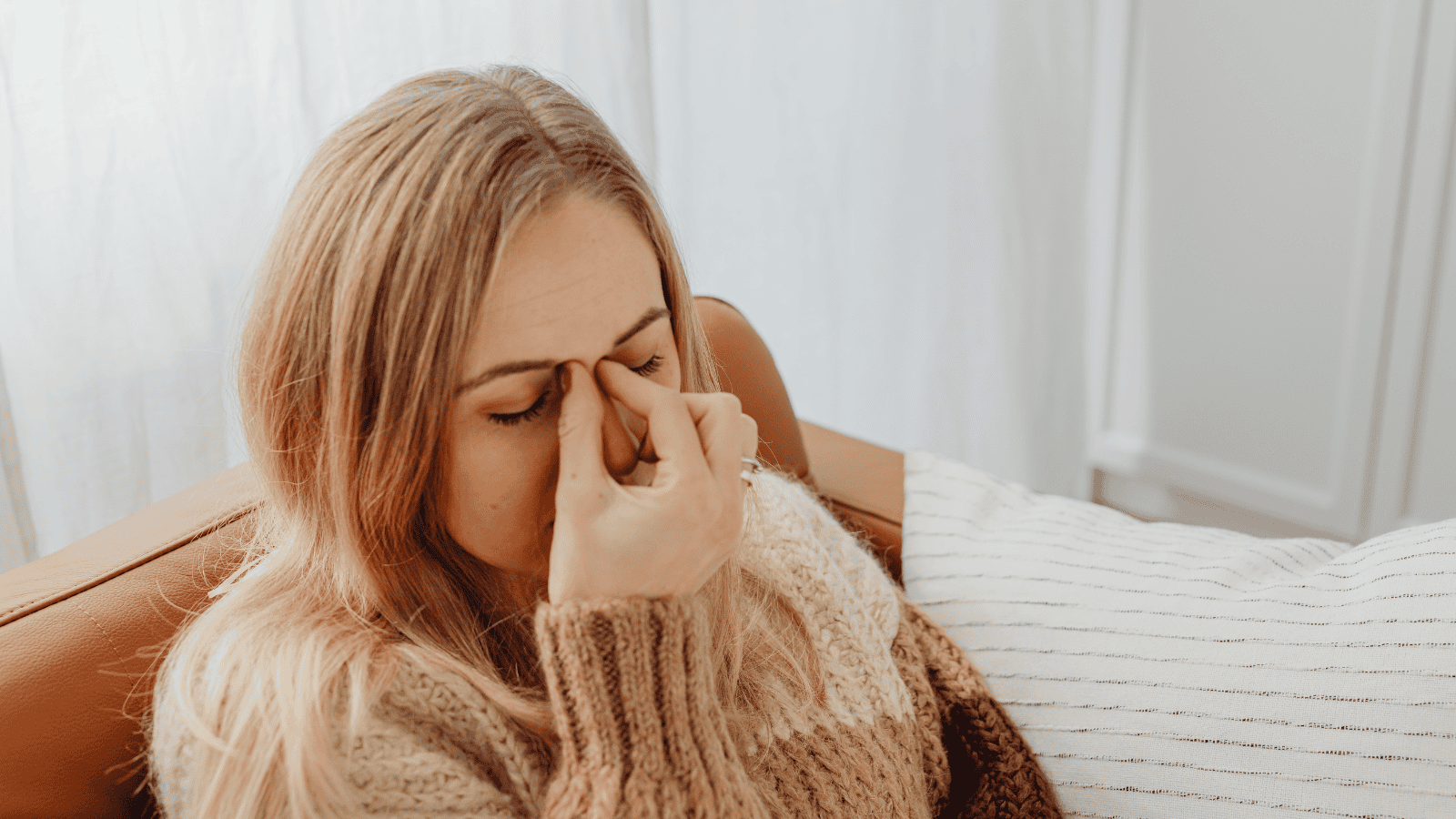 Uderza nagle i od razu kładzie do łóżka. Polska walczy z wyjątkowo silnym wirusem