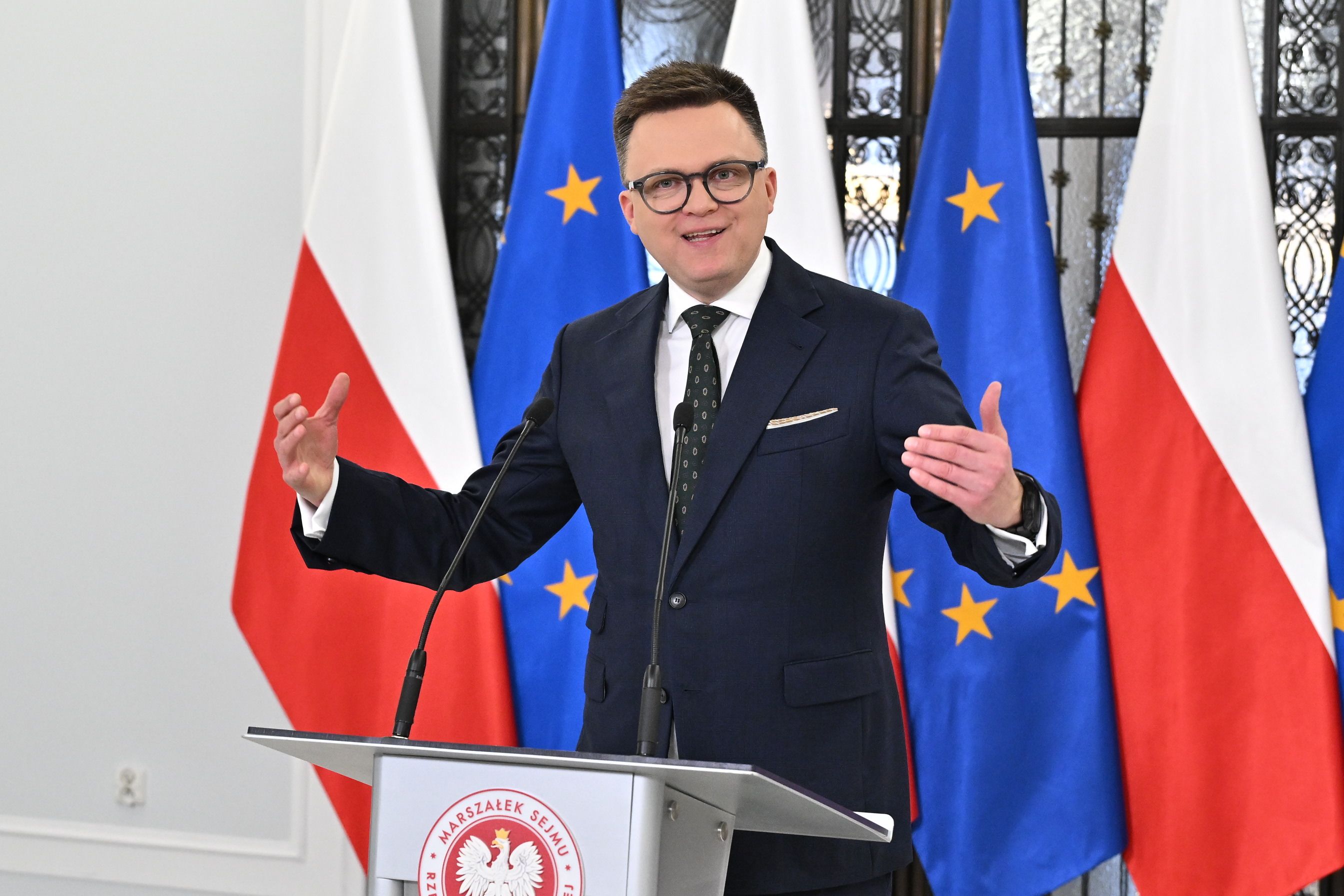 Wyciekł sekret Szymona Hołowni. To dlatego odniósł sukces. Jest mistrzem bridgerowania