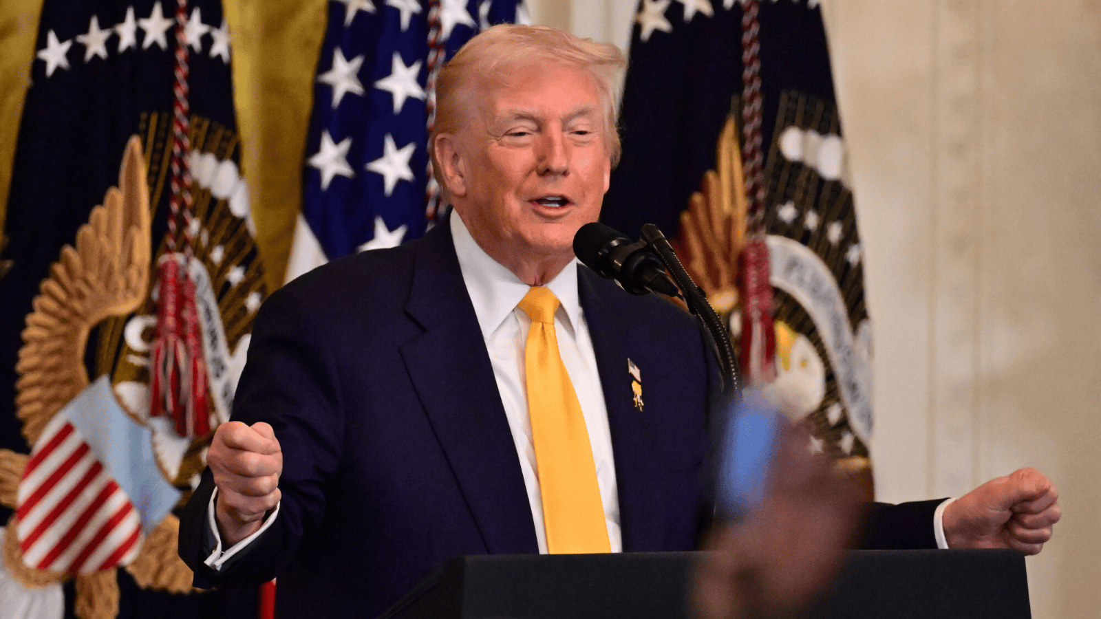 Niespodziewana deklaracja Trumpa wywołała lawinę. Ceny tego surowca nagle spadły