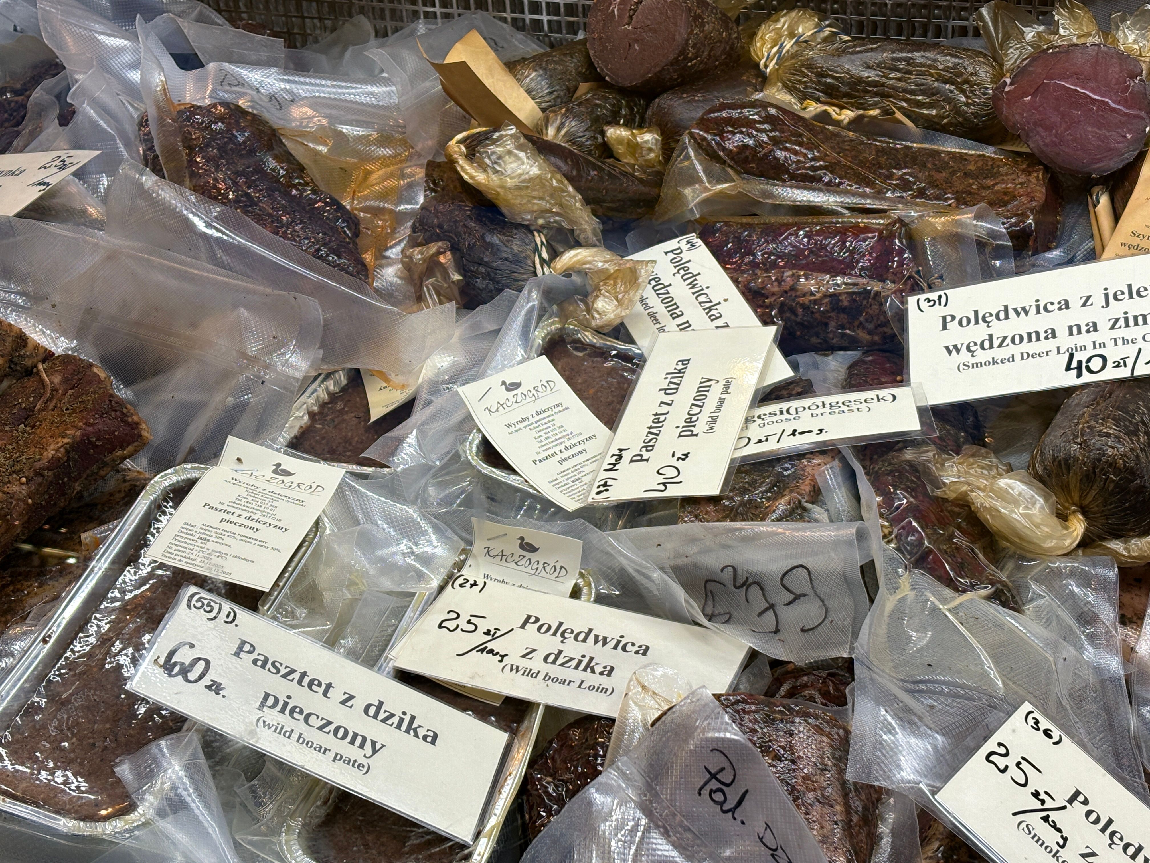 Polacy ruszyli na jarmark w centrum Warszawy. Ceny zwalają z nóg