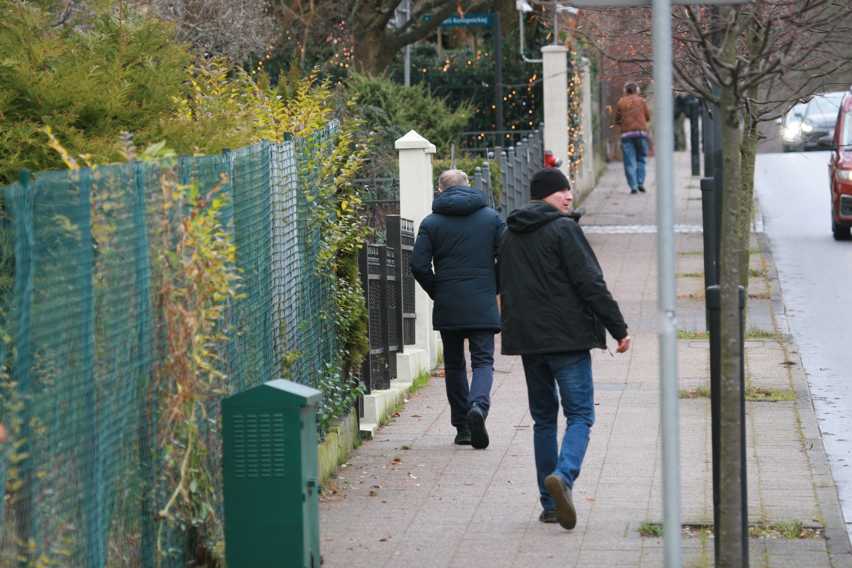 Przyłapaliśmy Donalda Tuska z rodziną. Spędzał świąteczny czas z bliskimi