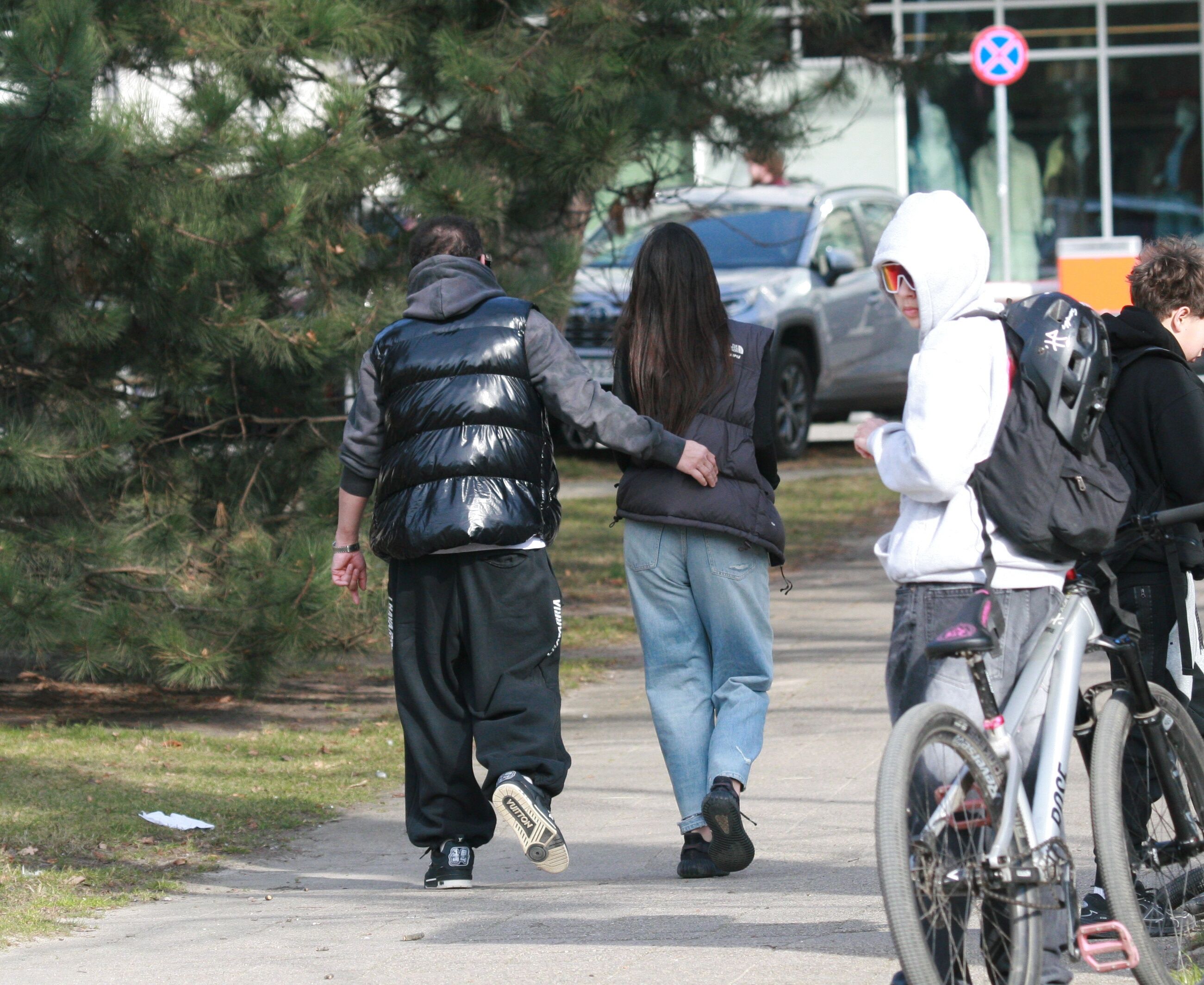 Przyłapaliśmy Michała Koterskiego i jego nową dziewczynę. Niebywałe, co robili, gdy nikt nie patrzył