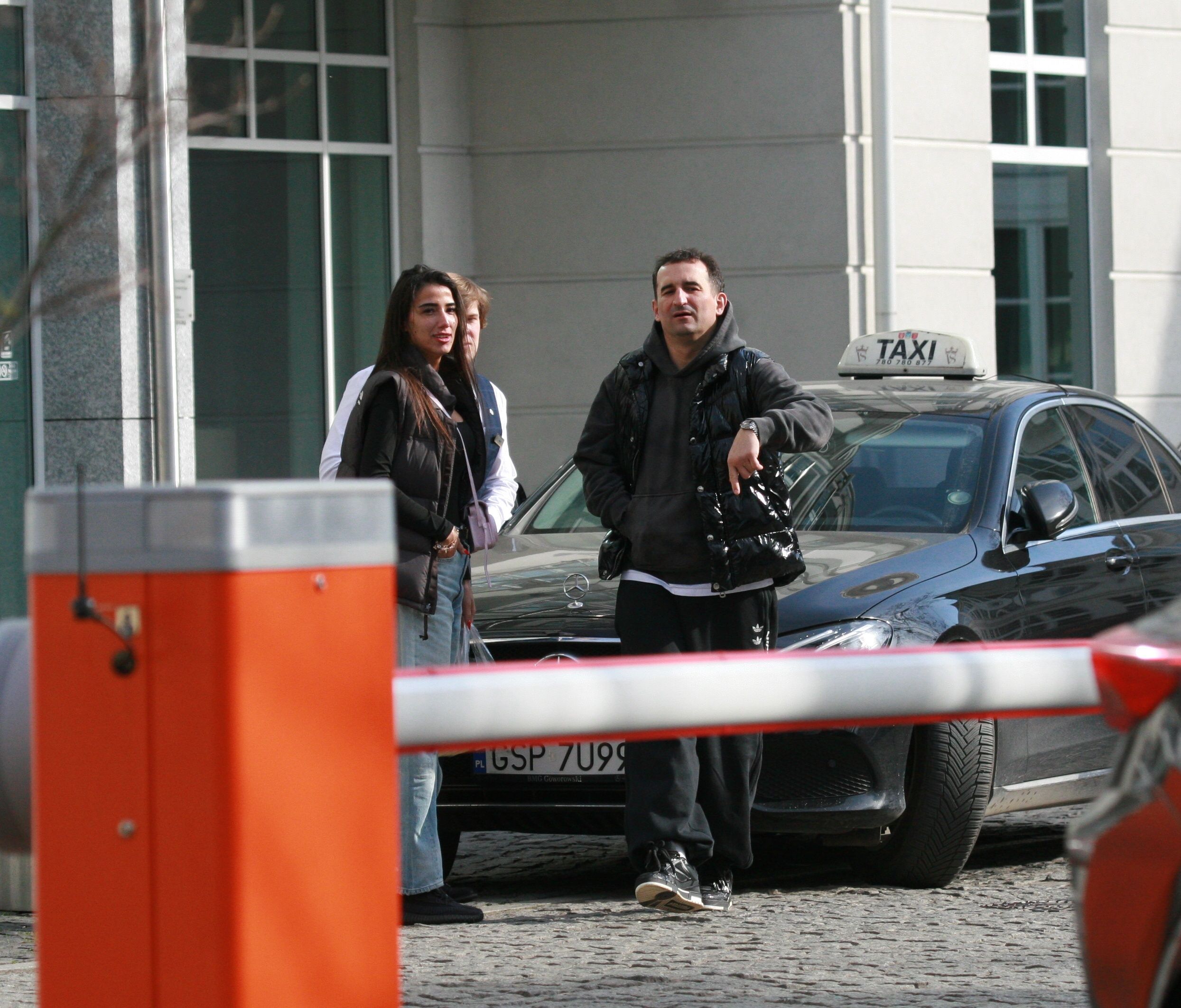 Przyłapaliśmy Michała Koterskiego i jego nową dziewczynę. Niebywałe, co robili, gdy nikt nie patrzył